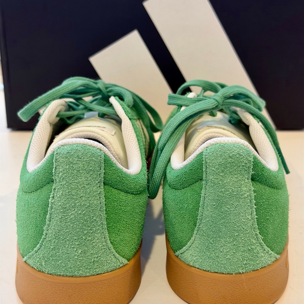 Adidas VL Court 2.0 Green Suede Low-Top Sneakers w/Gum Sole Mens 11.5 New w/Box - Picture 4 of 10